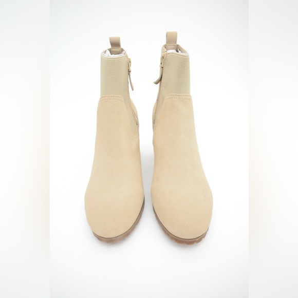 Violet & Red "Loaded Knit Cuff" Bootie NWOB - Picture 5 of 5